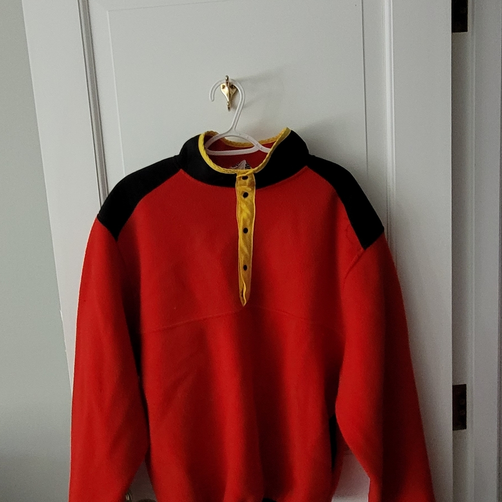 Marlboro fleece turtleneck